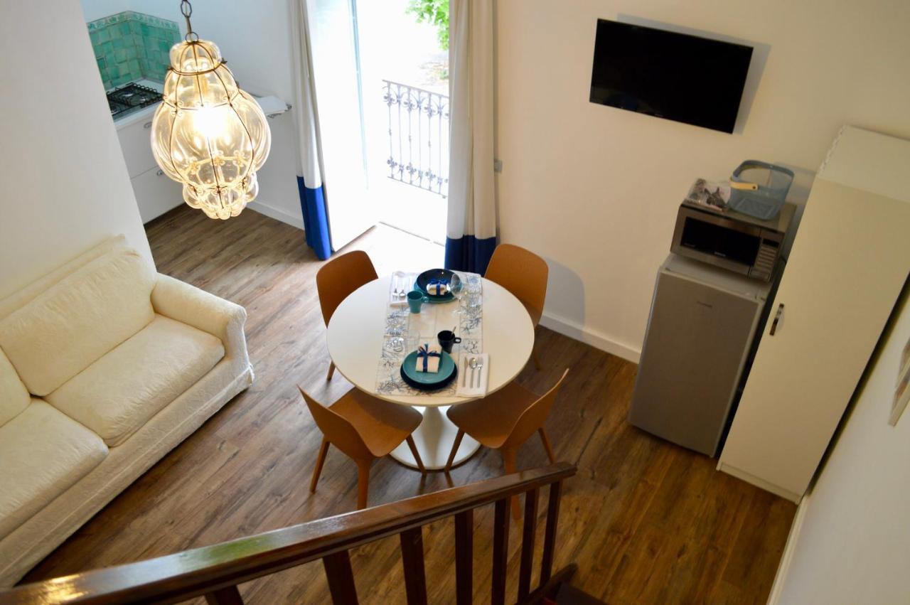 Perla Blu Apartment กาเอตา ภายนอก รูปภาพ